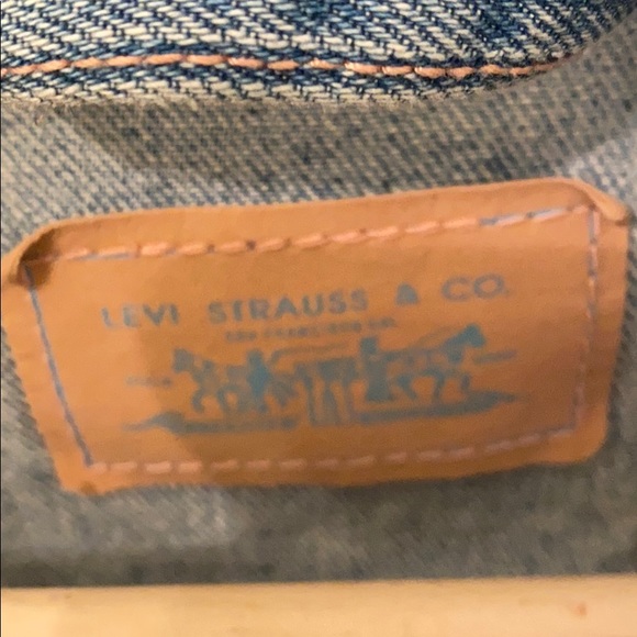 Levis jacket - Picture 2 of 4